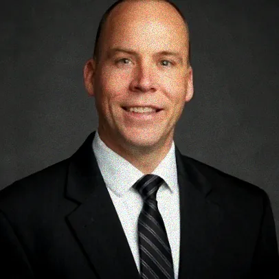 Trauermückenlarven im Boden