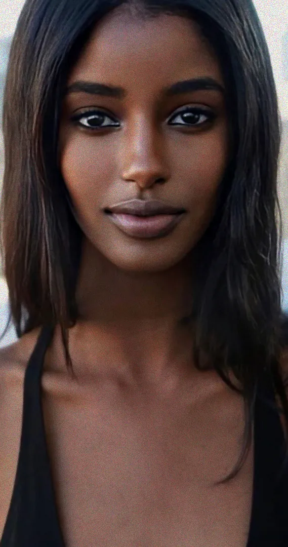 Einfache Zimmerpflanzen in Töpfen